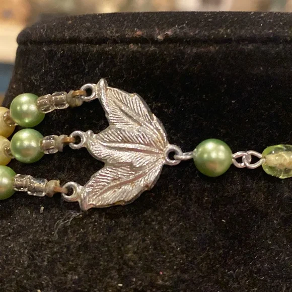 Japan 3 Strand ArtGlass and Lucite Beaded Necklace with Silver Tone Accents - Picture 7 of 8